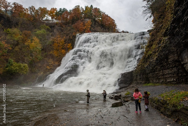 Obraz Ithaca Falls in the Finger Lakes region, Ithaca, New York. This is the last and largest of several waterfalls on Fall Creek.