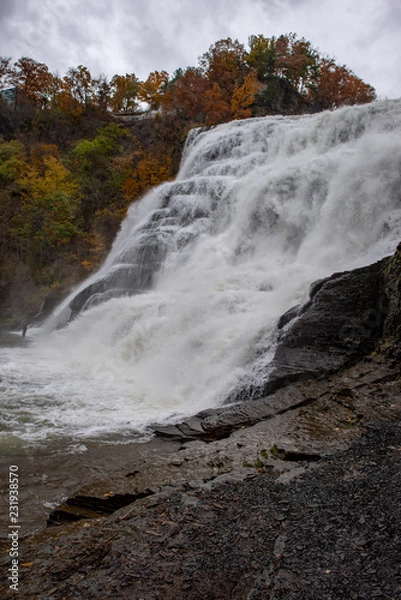 Obraz Ithaca Falls in the Finger Lakes region, Ithaca, New York. This is the last and largest of several waterfalls on Fall Creek.