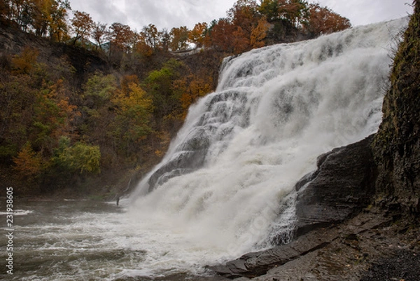 Obraz Ithaca Falls in the Finger Lakes region, Ithaca, New York. This is the last and largest of several waterfalls on Fall Creek.