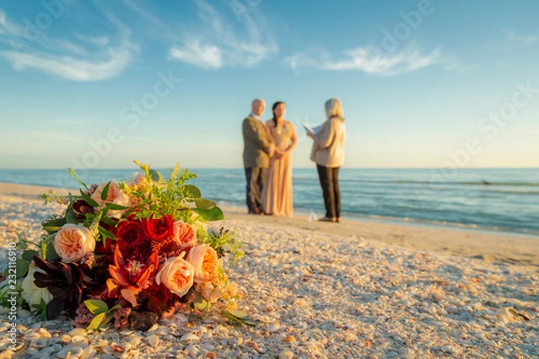 Obraz intimate beach wedding ceremony