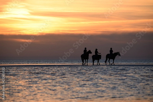 Obraz Nordseeküste bei Sonnenuntergang in Sankt Peter Ording im Herbst 2018