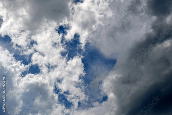 Fototapeta A light and dark sky on a rainy day.