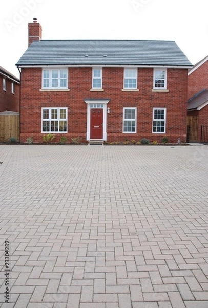 Fototapeta Dom wolnostojący z czerwonej cegły