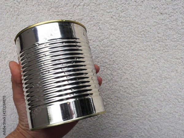 Fototapeta Lata de aluminio. Concepto de reciclaje, espacio para texto.