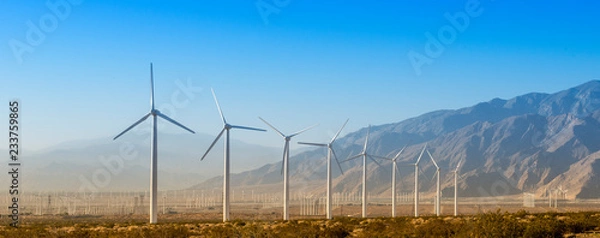 Obraz Wiatraki z górami