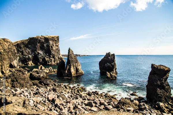 Obraz 海と岩と崖