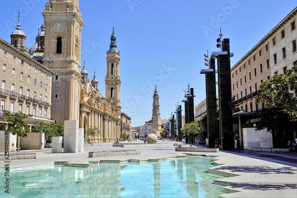 Obraz Look at the Square  “ Pilar “ , Zaragoza, Spain.