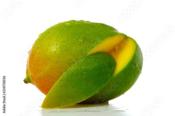 Obraz fresh mango fruit isolated on white background