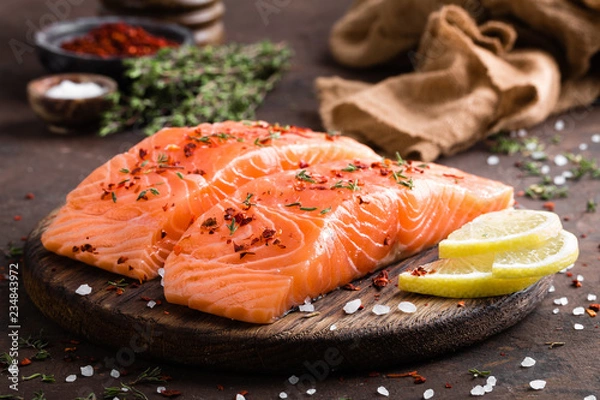Obraz Fresh Salmon Fish Filet na drewnianej desce