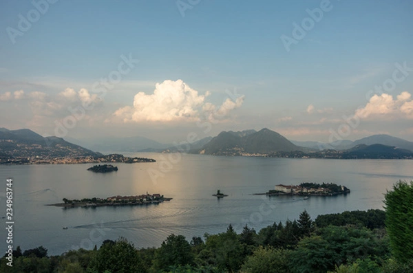 Obraz Widok na Wyspy Borromee Jezioro Maggiore Piemont Włochy, Europa