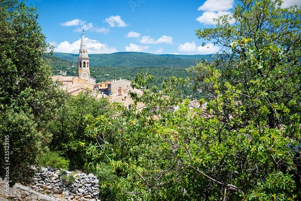 Obraz the village into the forest