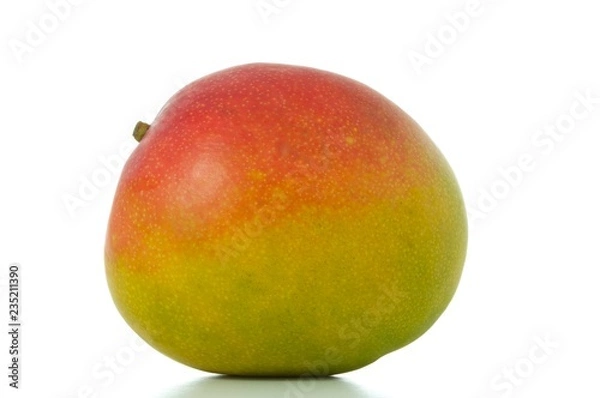Fototapeta ripe mango isolated on white background