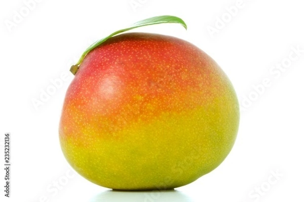 Fototapeta ripe mango with green leaves isolated on white background