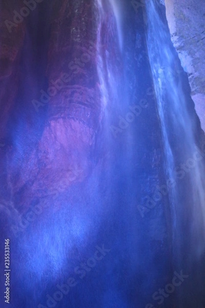 Obraz Leuchtender Wasserfall