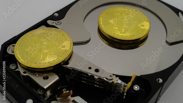 Obraz bitcoins on a harddrive