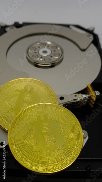 Obraz bitcoins on a harddrive