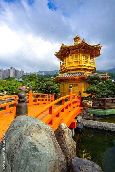 Obraz Świątynia Złotego Pawilonu w Ogrodzie Nan Lian znajdująca się w Diamond Hill, Kowloon, Hongkong.