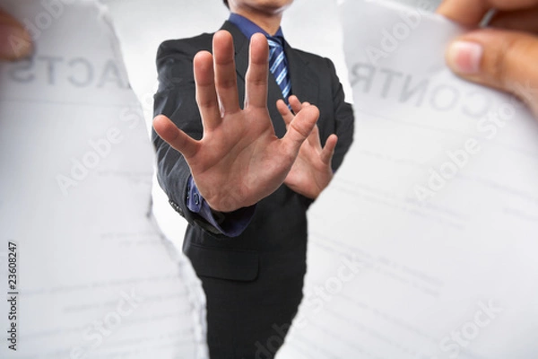 Obraz Trying to prevent ripping the contract