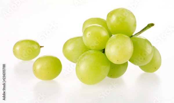 Obraz GREEN GRAPES ON WHITE
