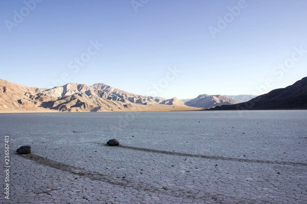 Fototapeta Death valley moving stone