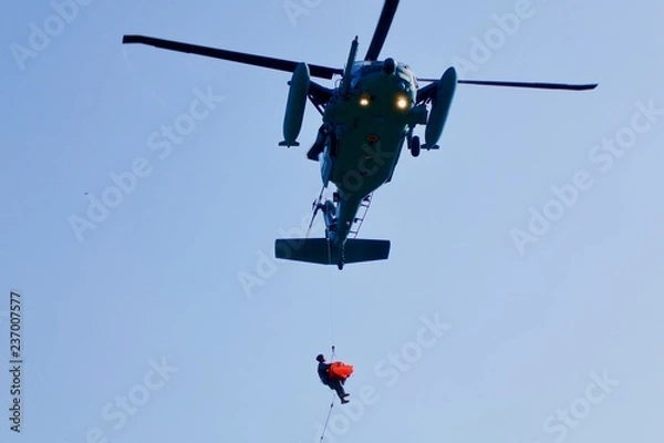 Obraz 航空自衛隊救難訓練