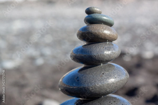 Fototapeta Grey pepple tower