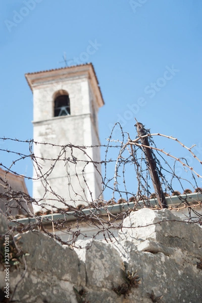 Obraz За колючей проволкой