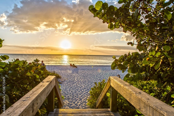 Fototapeta Zachód słońca w Naples Beach na Florydzie