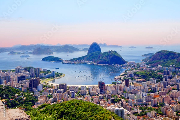 Obraz Rio de Janeiro. Brazylia. Widok miasta z góry Corcovado. Góra Corcovado oferuje wspaniałe widoki na miasto Rio de Janeiro.