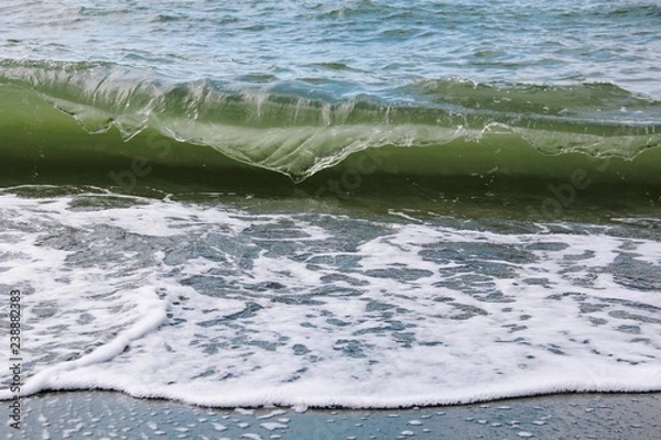 Fototapeta the wave froze before a fall