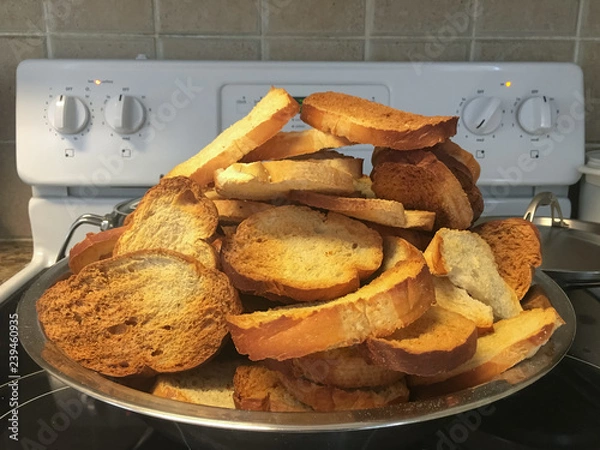 Obraz Toasted in basket.