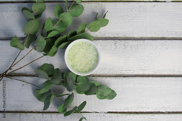 Obraz Green bath salt with fresh eucalyptus leaves