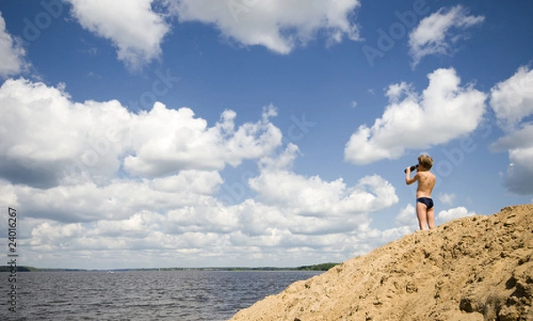 Obraz child looking through binoculars