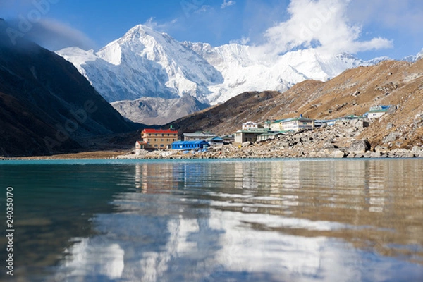 Obraz gokyo lake and cho oyu