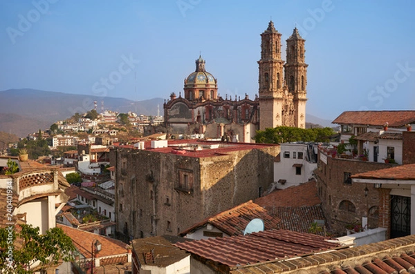 Obraz The Parroquia de Santa Prisca y San Sebastían, commonly known as the Church of Santa Prisca, is a colonial monument located in the city of Taxco de Alarcón, in the southern state of Guerrero, Mexico,
