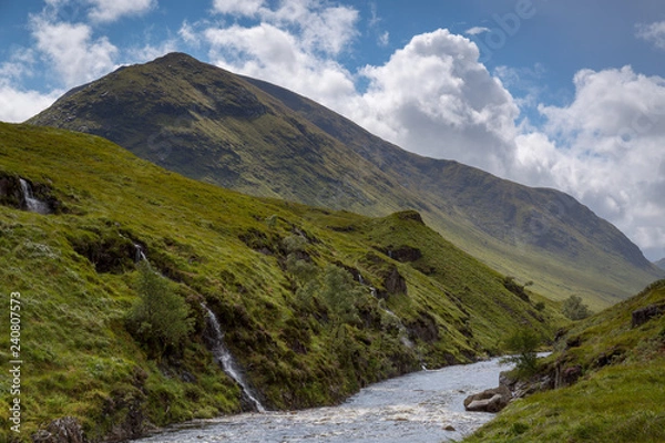 Obraz River flows past mountain at Glen Etive in the Scottish highlands