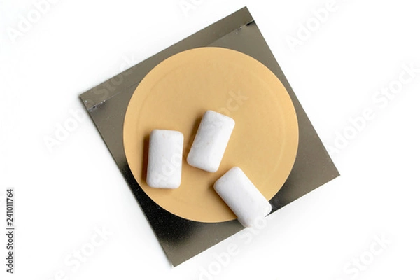 Obraz Nicotine patch and chewin gum used for smoking cessation