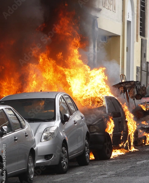 Fototapeta incendio coche