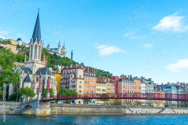 Obraz リヨンのソーヌ川沿いの街並