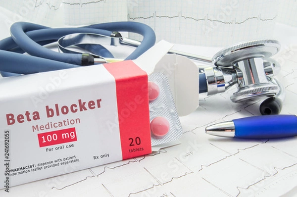 Fototapeta Beta blocker drug for treatment pathologies of heart and blood vessels. Packing of pills with inscription "Beta Blocker Medication" for treatment  cardiovascular diseases, manage abnormal heart rhythm