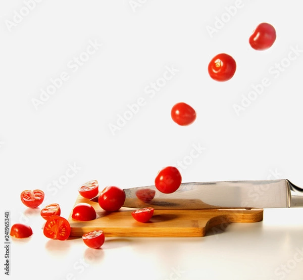 Obraz tomatoes on scales