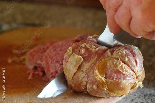 Obraz We cut the cotechino