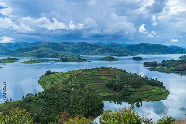Obraz Panoramic view from Bunyonyi lake in Uganda