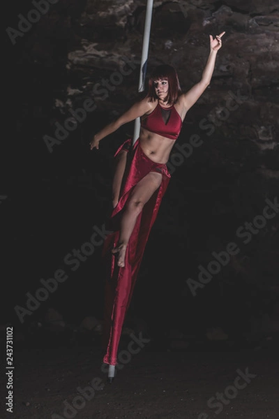 Obraz Woman practicing pole dance