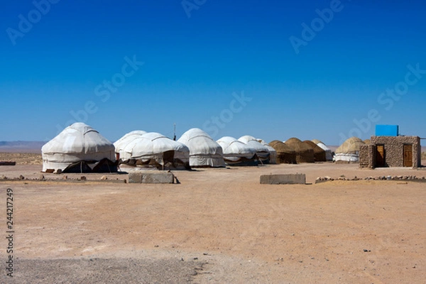 Fototapeta Uzbekistan. Yurts in the Kyzyl Kum Desert