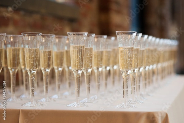 Obraz Champagne waiting