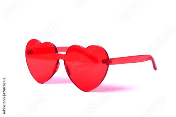 Obraz Stylowe czerwone okulary w kształcie serca na białym tle