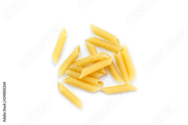 Fototapeta suchy makaron penne Włoskie jedzenie białe tło.