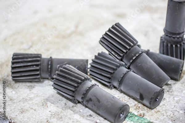 Obraz Shaft gear after the nitriding process with an oblique tooth