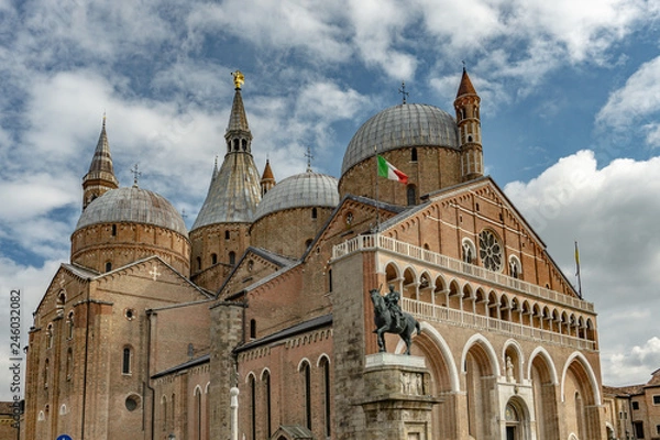 Fototapeta The Basilica of Saint Anthony of Padua (Basilica di sant'Antonio di Padova) in Padua, Veneto, Italy